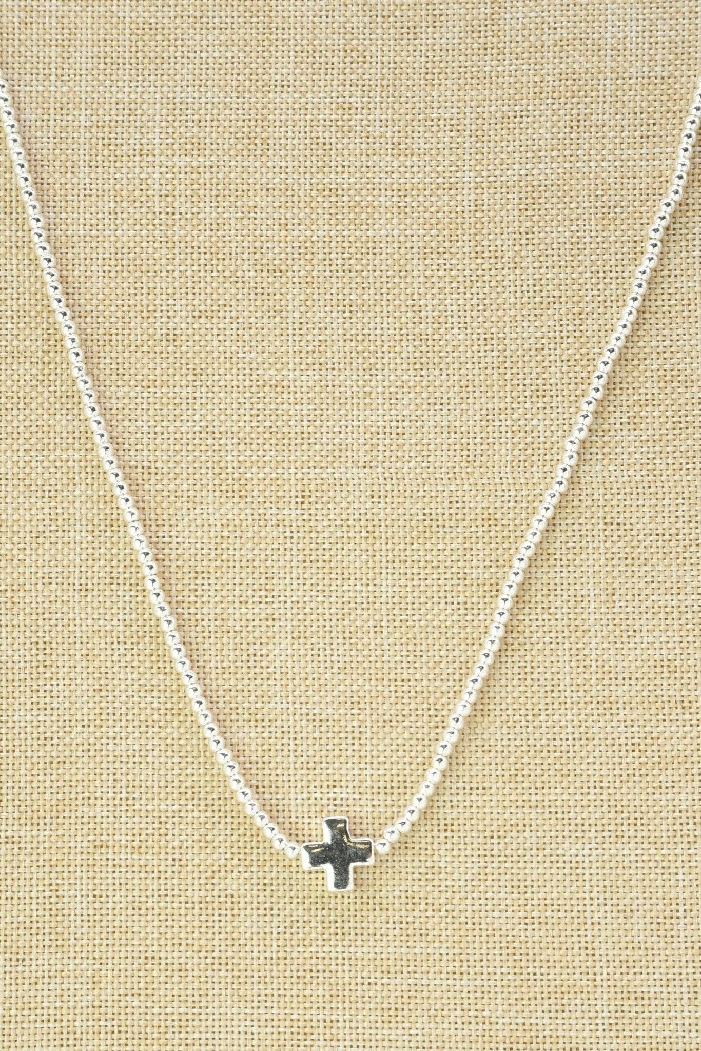 Dainty Cross Pendant Necklace: Silver