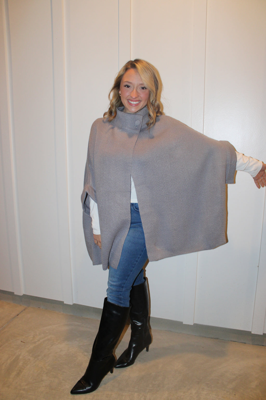 Linda Cardigan: Gray