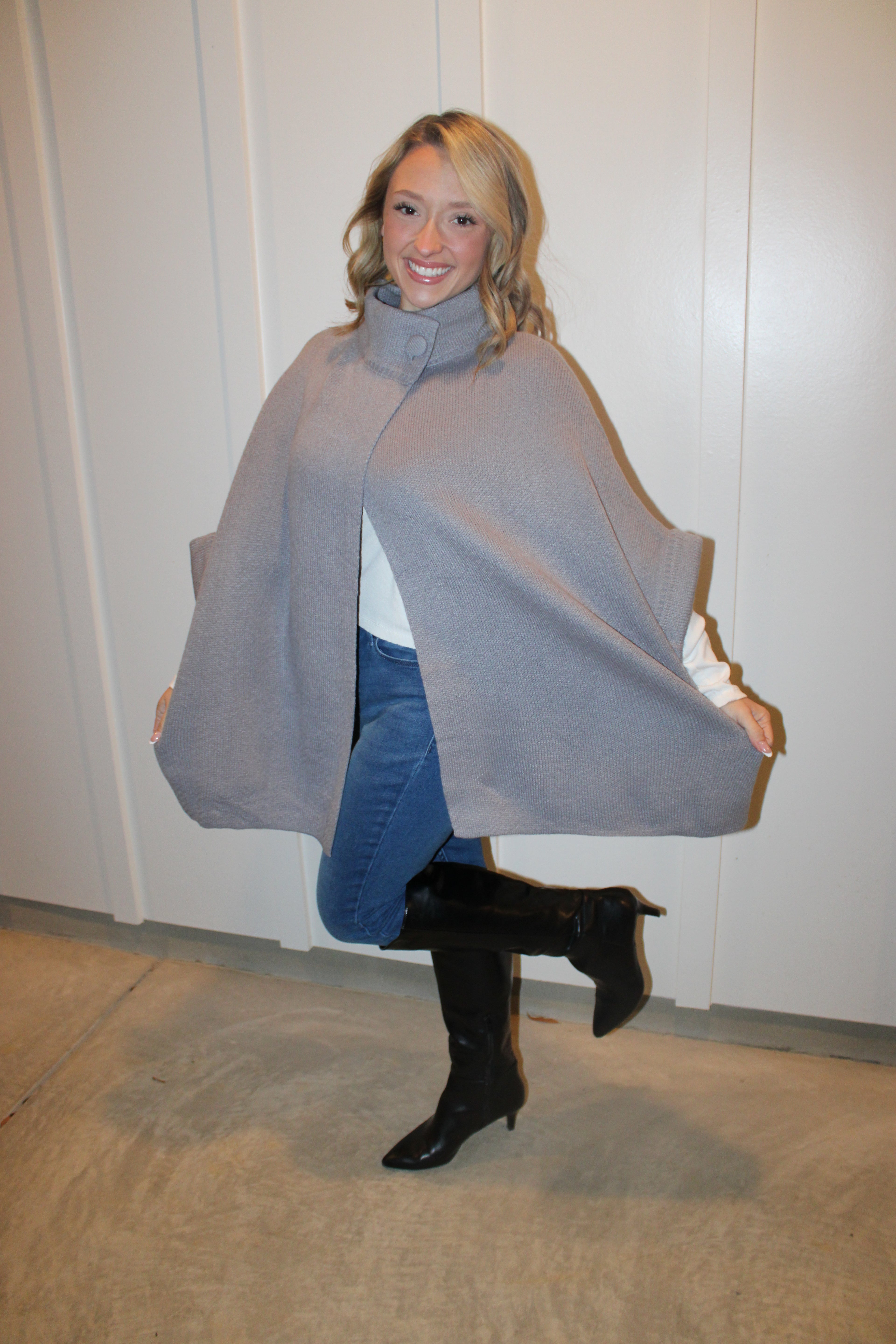 Linda Cardigan: Gray